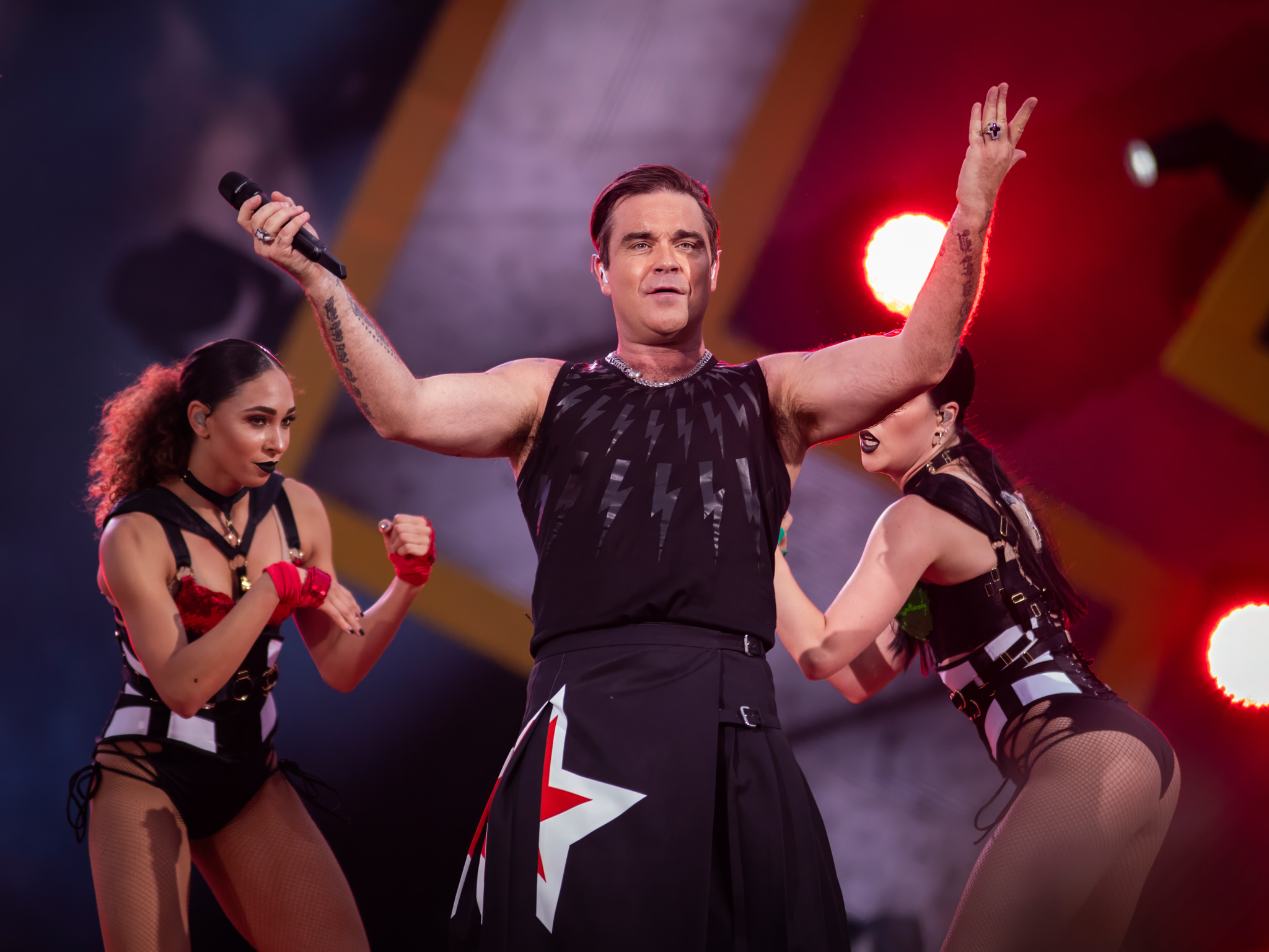 Robbie Williams by Byllet-ray Photography